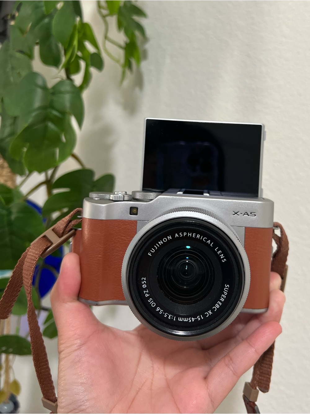 FUJIFILM X-A5 Mirrorless Digital Camera w/XC15-45mmF3.5-5.6 OIS PZ Lens - Brown